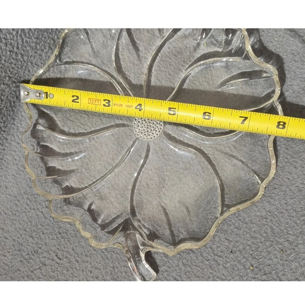 Vintage Clear‎ Pressed Glass Hibiscus Flower Serving Dish Scalloped Plate 8.5 in